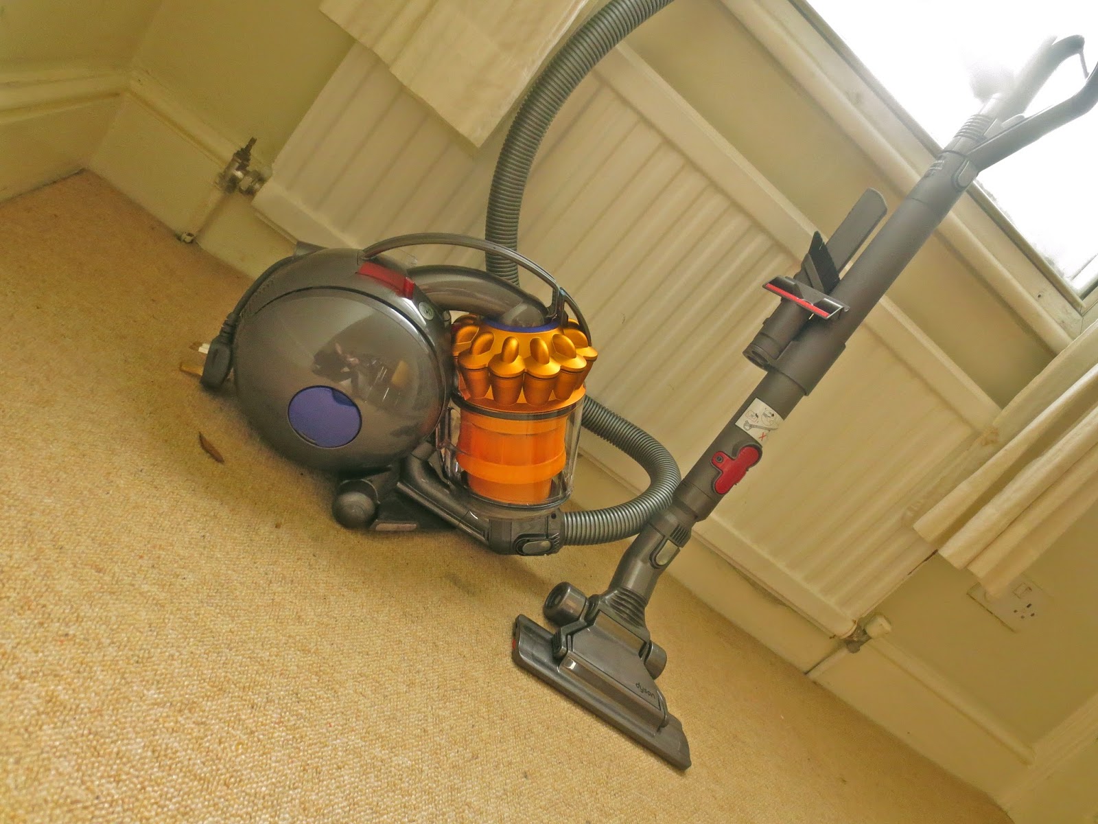 The Hussy London Housewife Dyson DC38 Vacuum Cleaner Review