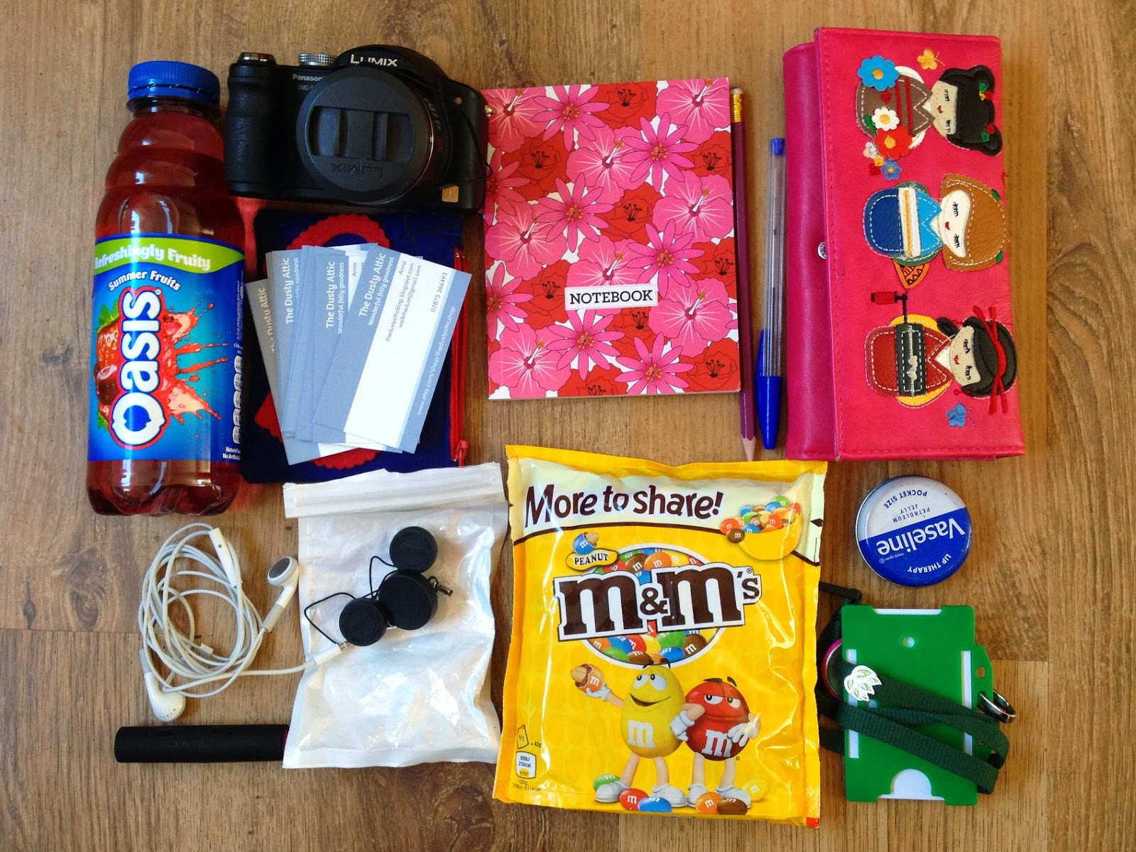 woolfest survival kit - or - what's in my bag for woolfest