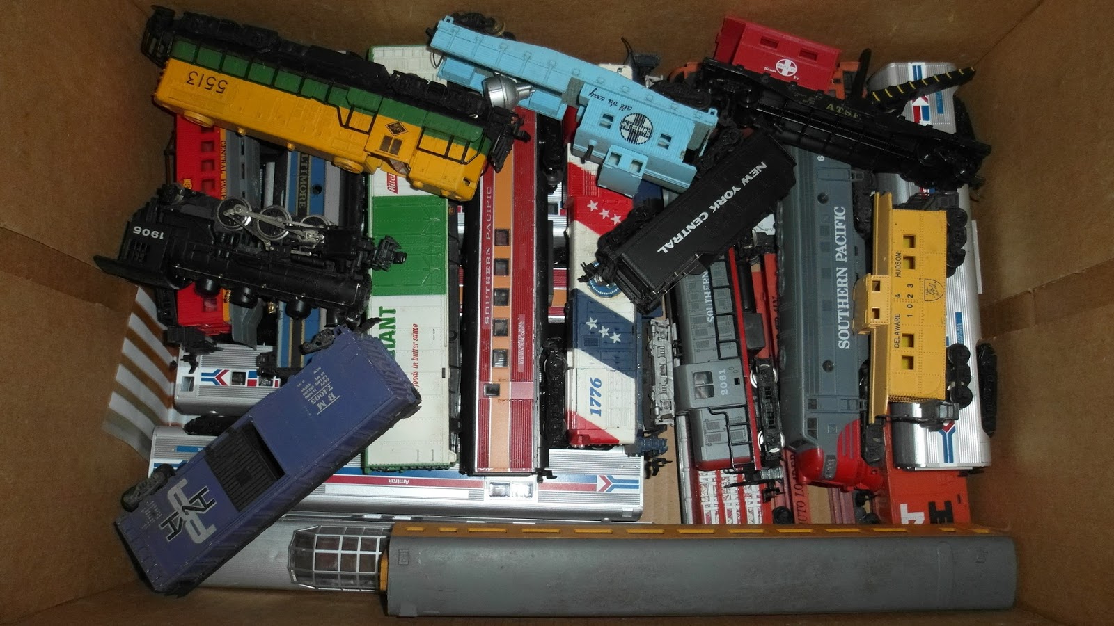 Winnipeg Model Railroad Club Selling model trains at a yard sale? Let