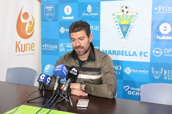 Estévez - Marbella FC -: "Badajoz es una de las salidas más complicadas"