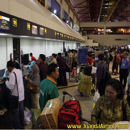 Arus Balik Lebaran Ratusan Pesawat Alami Delay Di Bandara Juanda Juandaairport Com
