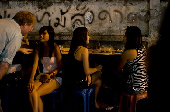 Guest Friendly Hotels In Thailand Bargaining With Thai Prostitutes In