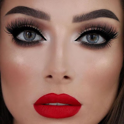 होंठों के लिए लिपस्टिक के अनेक फायदे - Many Benefits of Using Lipstick for Lips होंठों के लिए लिपस्टिक के अनेक फायदे - Many Benefits of Using Lipstick for Lips