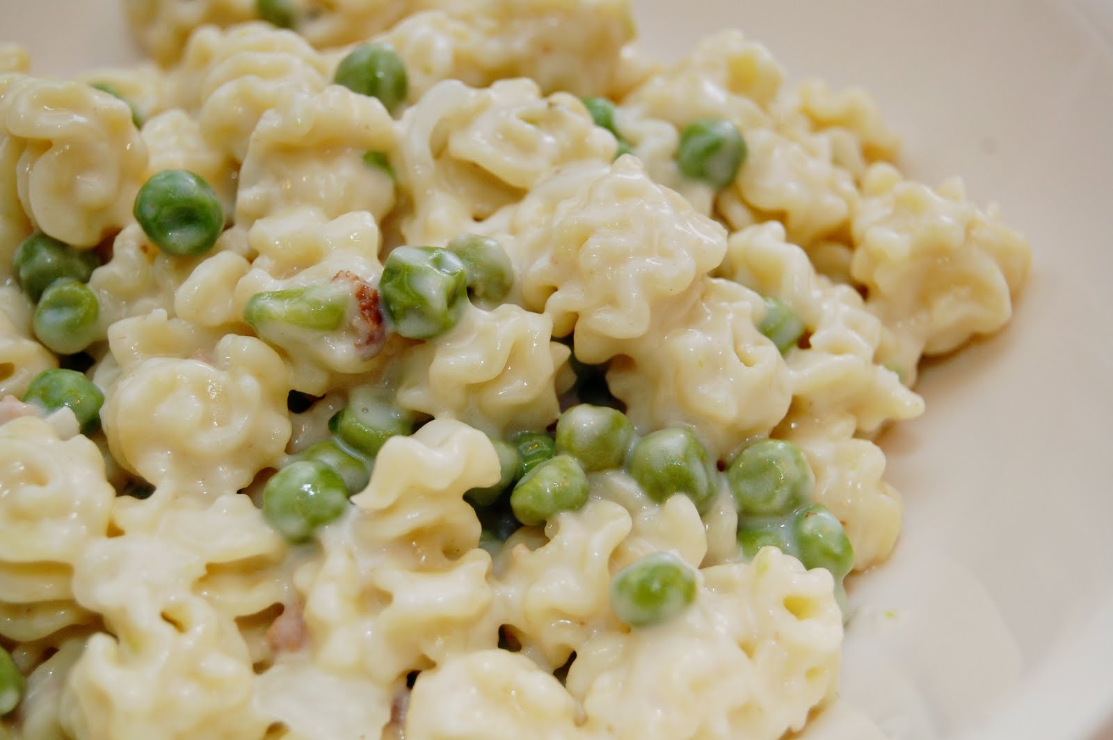 Pasta with Peas in Creamy Sage Sauce