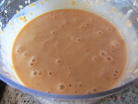 Crema de albaricoques y fresas con almendras crujientes y chocolate