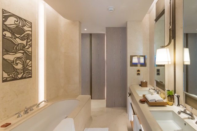 Bathroom at Waldorf Astoria Bangkok