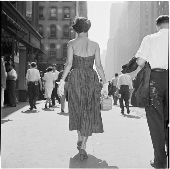 Fashionable Woman in New York City, 1949 ~ vintage everyday