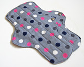 omee's boutique ecofriendly cloth menstrual pads