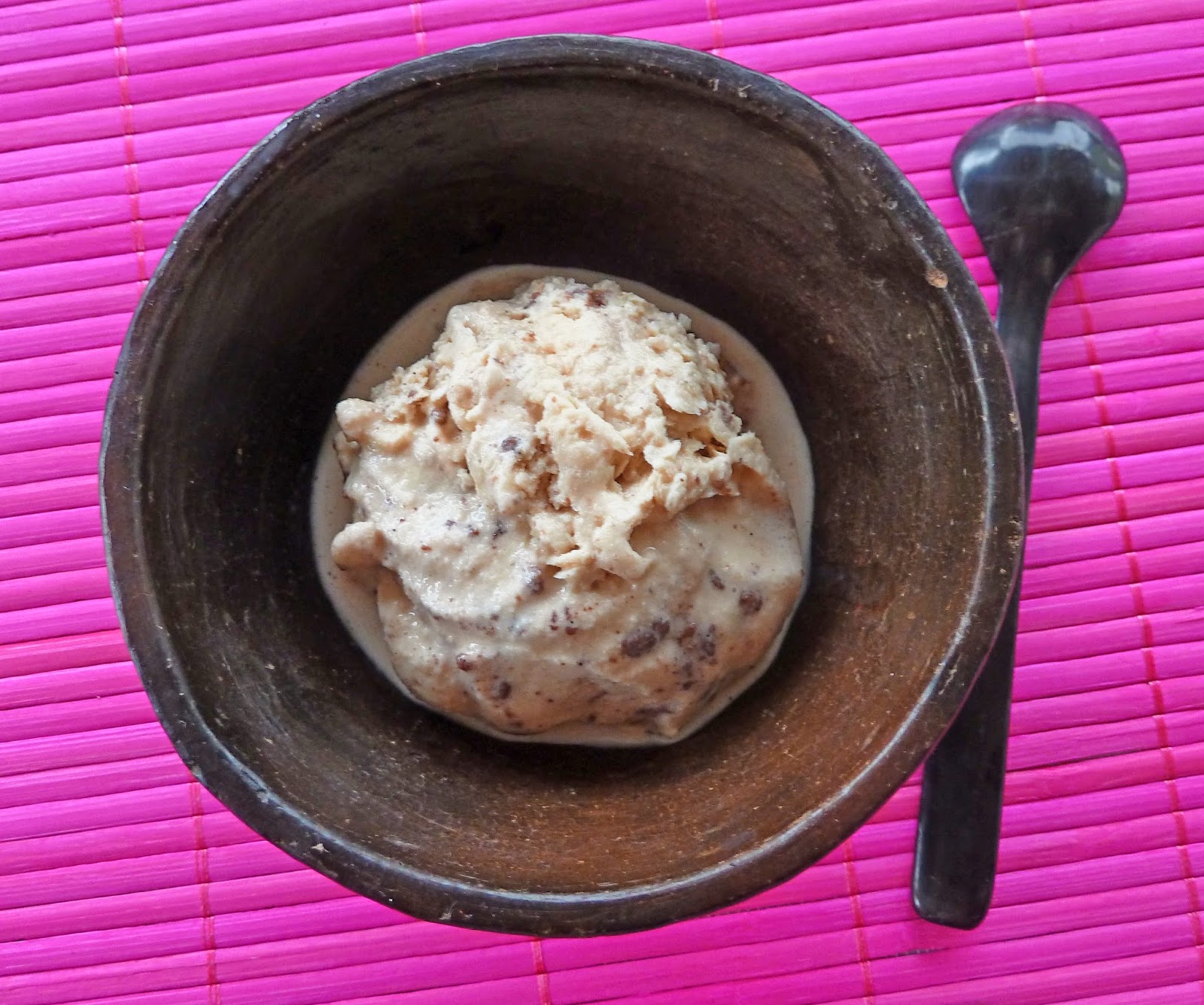 En cuisine avec Marlène Glace vanille et morceaux de brownie "Vanilla