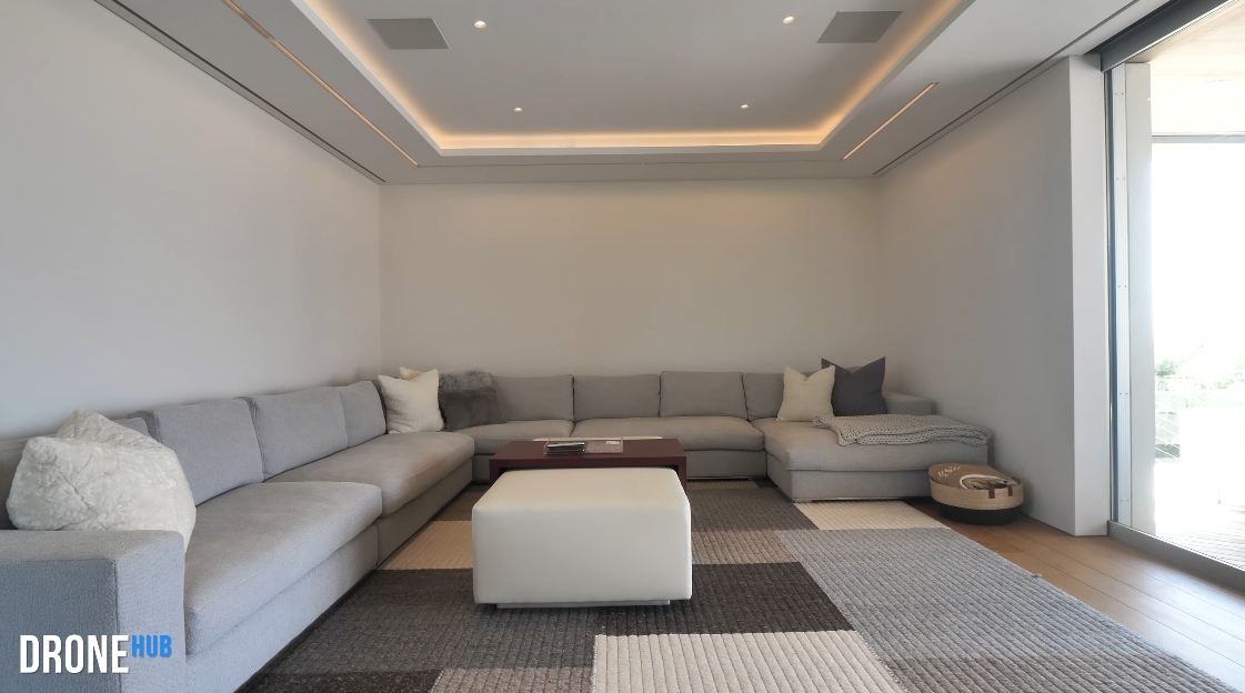 61 Interior Design Photos vs. 115 Beach Ln, Wainscott, NY Mansion Tour