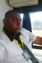 운전 중 셀카 찍는 버스기사