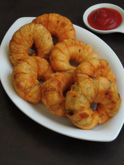 Ring Samosa, Vegetable Ring Shaped Samosas Ring Samosa, Vegetable Ring Shaped Samosas