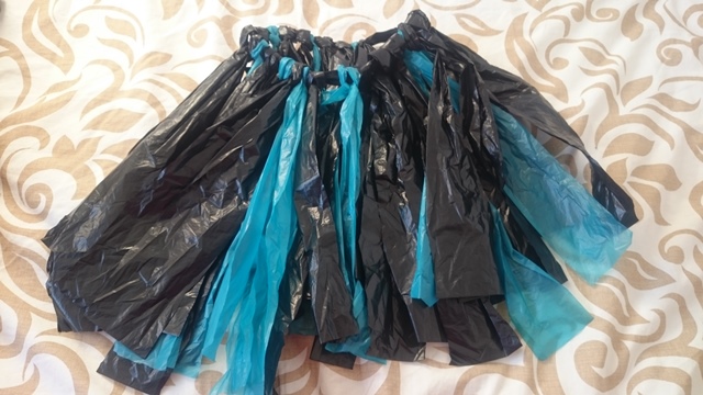 Reciclaje de bolsas plástica de falda