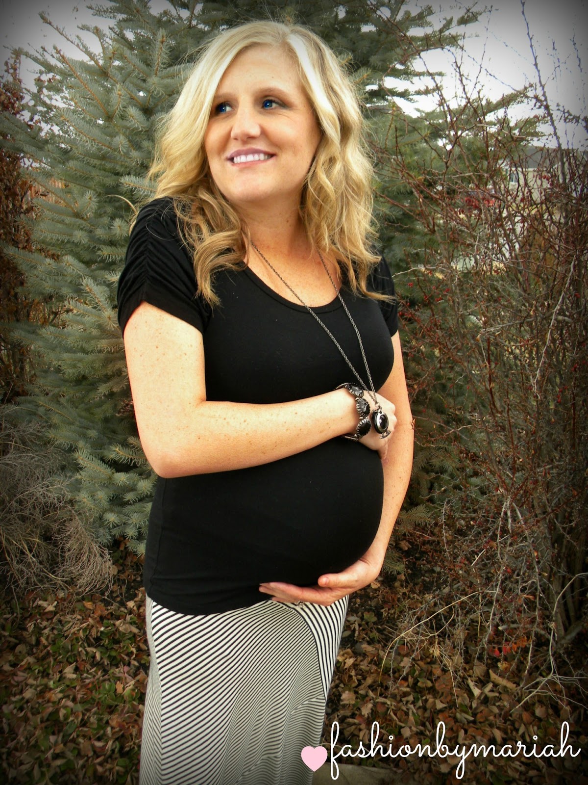 Fashion & Lifestyle: Alecia's Maternity Pictures! :)