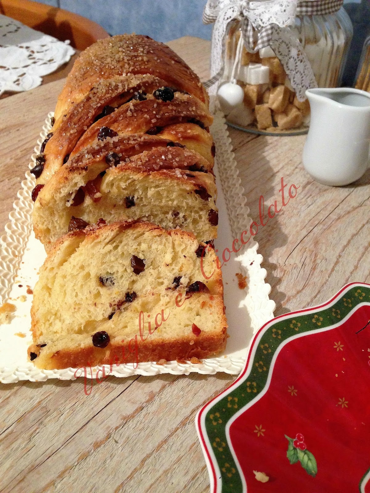 vaniglia e cioccolato Pan brioche allo yogurt con uvetta e gocce di