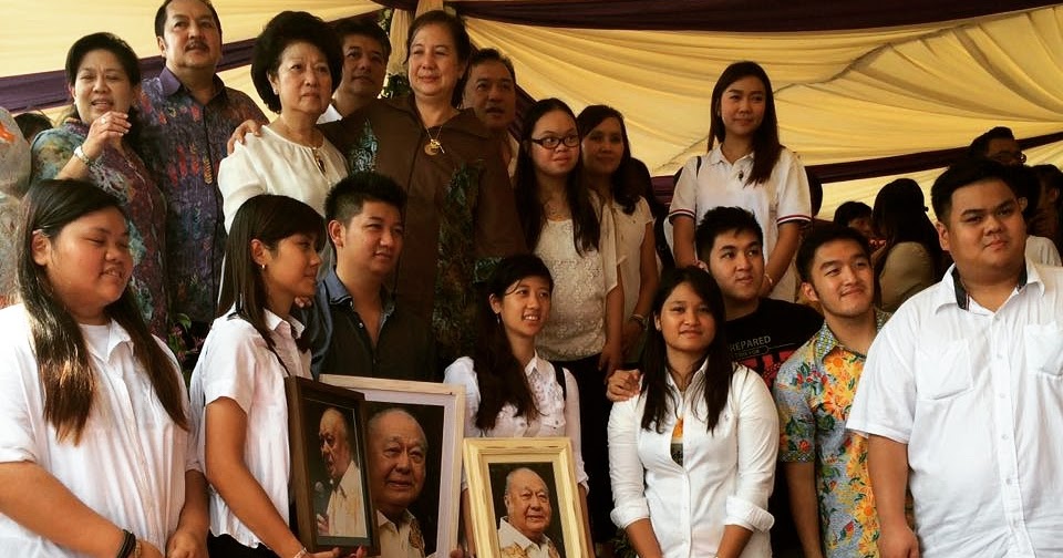 Ibadah Pelepasan Jenazah Engkong Yusak Tjipto