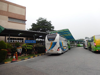 Excursion bus at CIQ Sultan Abu Bakar Complex - Malaysia Second Link Customs