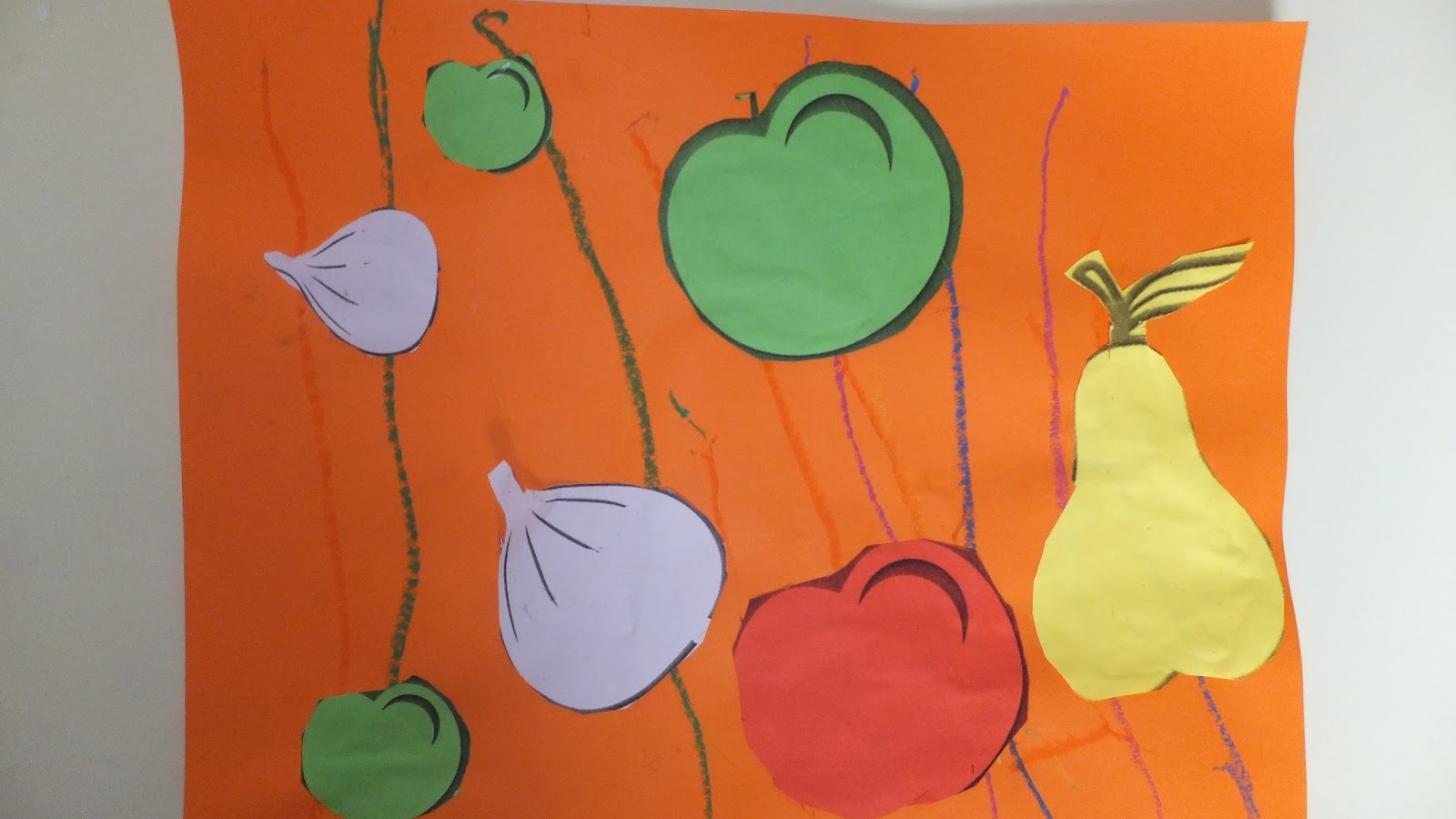 Fruits d'automne composition TPS PS découpage GS d'après Collage et Arts visuels chez Retz