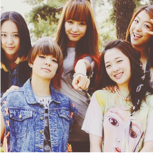 Khuntoria-2PM-f(x)-SHINee-RunningMan: f(x) profiles and music videos