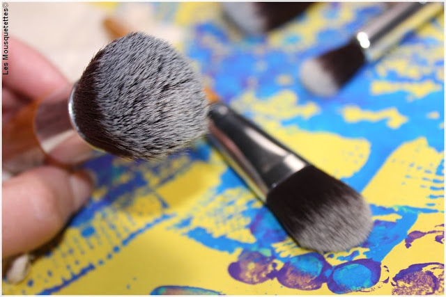 Bon plan pinceaux maquillage pour le teint - Blog beauté Les Mousquetettes©