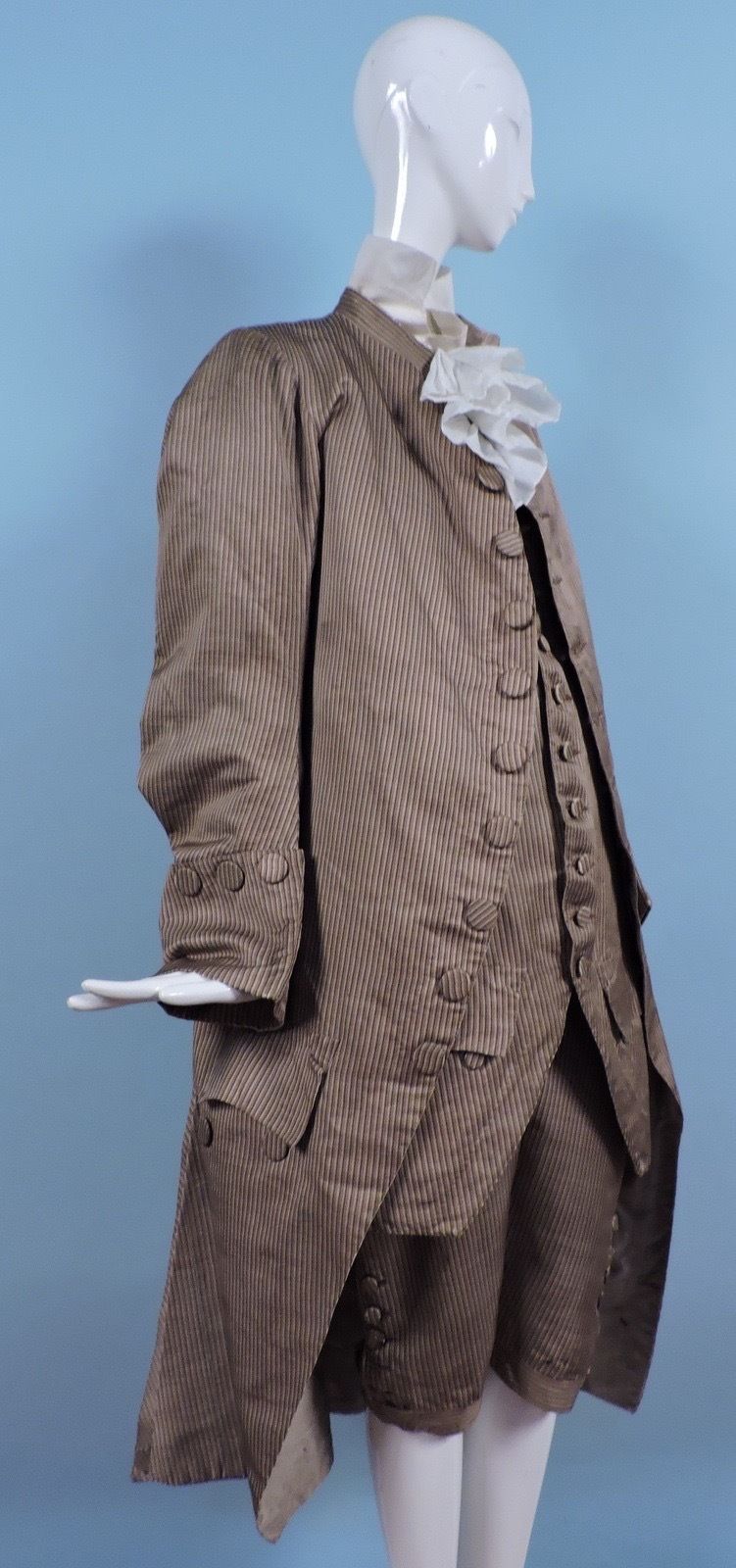 All The Pretty Dresses: 1770's Men's Outfit Pinstripes!