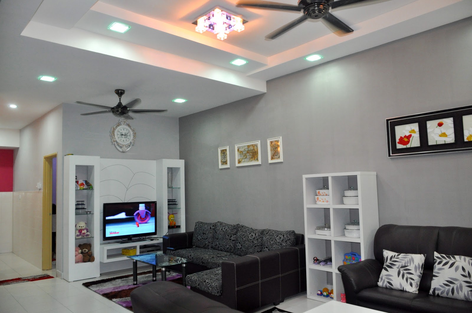 Naza Cakes House Rumahku Syurgaku Part1 Tengah2 Antara Sofa Tu Kami Letn Kabinet Yang Tak Berapa Tinggi Warna Putih Untuk Memisahkan Dua Ruang Tersebut Sudut Letak Lampu