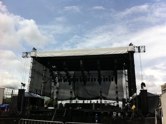photo: concert stage for 30 seconds to Mars
