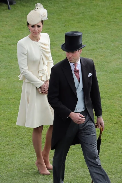 Kate Middleton wore Alexander McQueen ivory dress. Kate Middleton and Prince William attend Garden Party. Princess Beatrice and Princess Eugenie, Queen Elizabeth