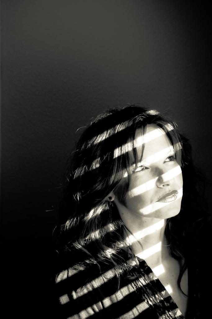 Lighting Pixels Photography Sun through window blinds