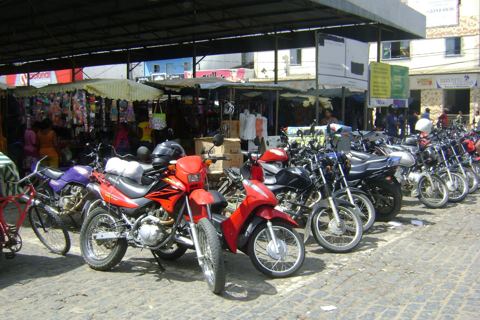 CRUZ DAS ALMAS FEIRANTES RECLAMAM DA FEIRALIVRE  TV NEWS SAJ  Santo