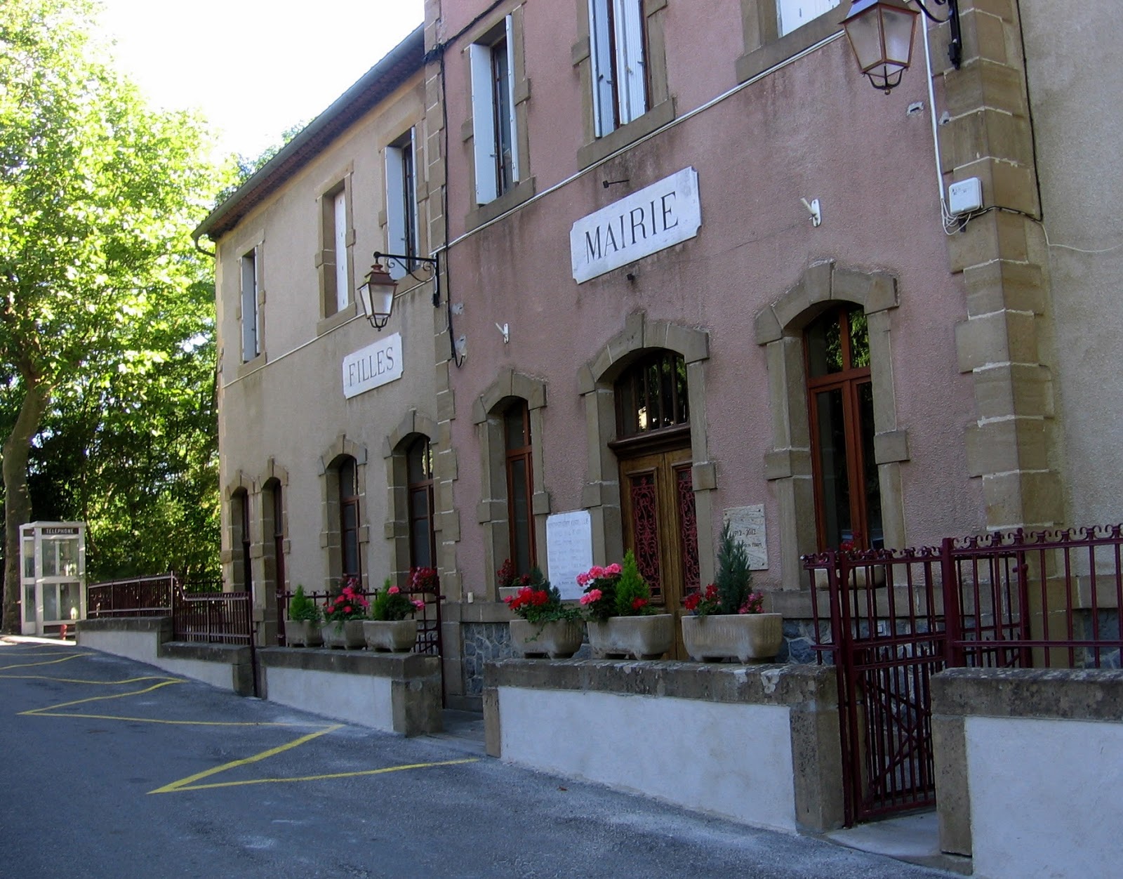 Bellegarde du Razès BellegardeduRazès. Une rentrée scolaire dans