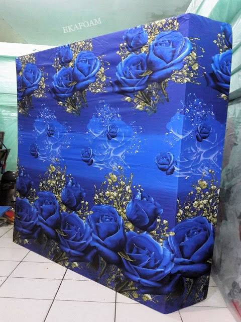 Kasur inoac motif tulip biru Kasur inoac motif bunga tulip biru