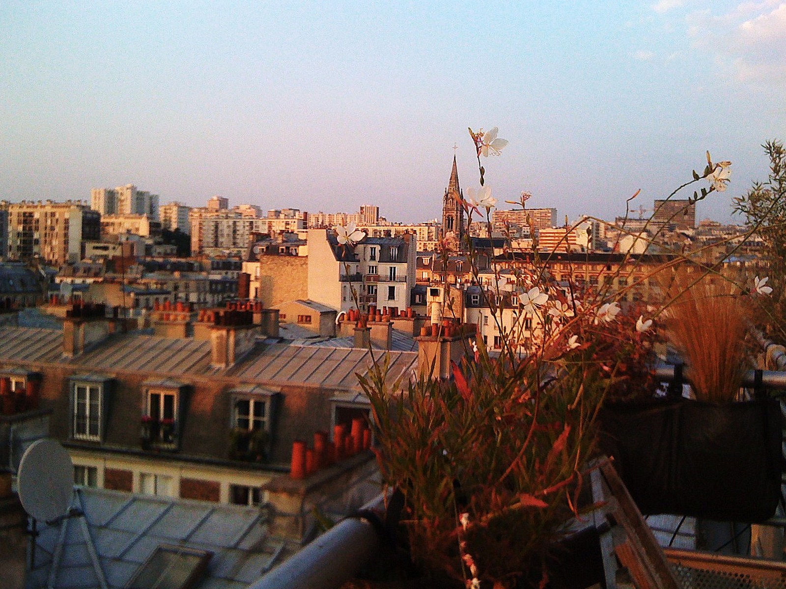 14 Rue Crespin Du Gast 75011 Paris Mes Adresses : Le Perchoir, bar-restaurant, prenez de la hauteur ! 14
