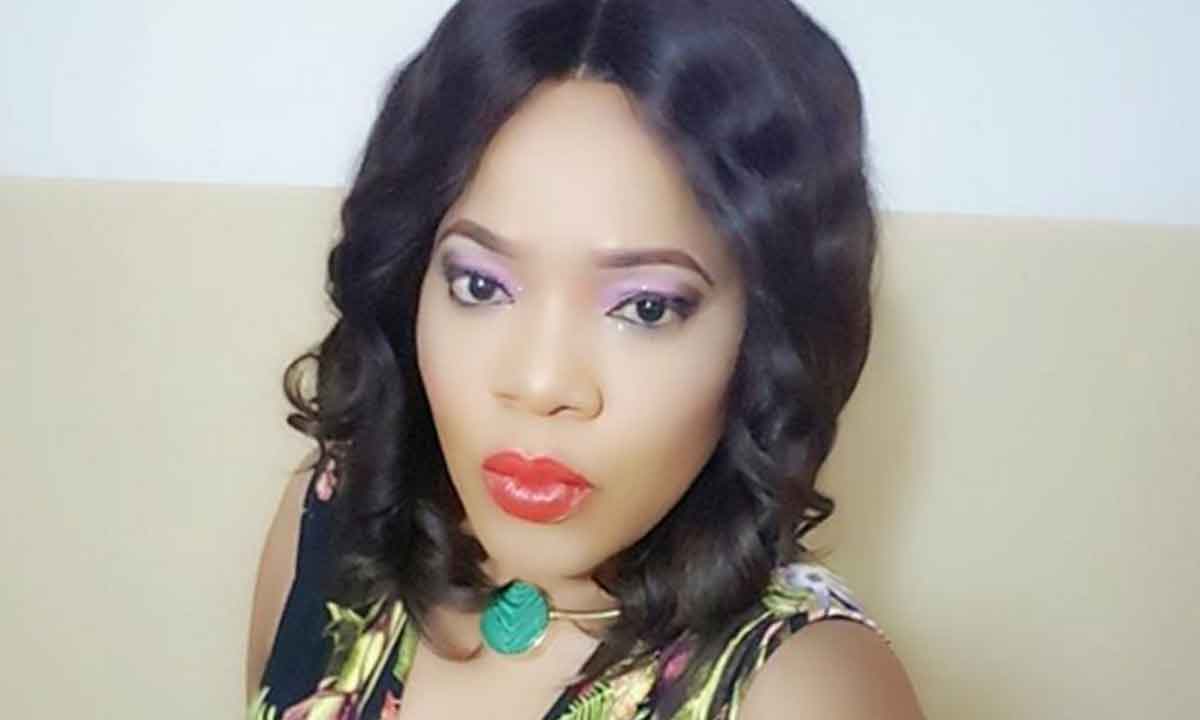 Rather than sit back to lick her wounds with the recent ordeal that trailed her career, Nollywood actress, Toyin Aimakhu, has braced up and doing fine for herself.