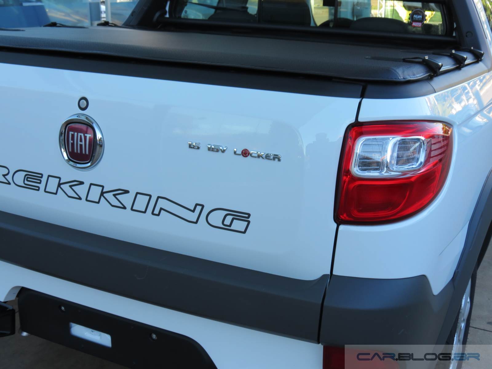 Fiat Strada Trekking 2015 - sistema Locker