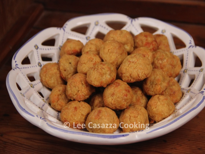 Izetta's Southern Cooking CHEDDAR CHEESE & OLIVE BALLS