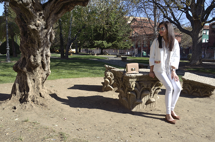 white-look-blanco-beige-outfit-trends-gallery-blogger-casual-inspiración-inspiration