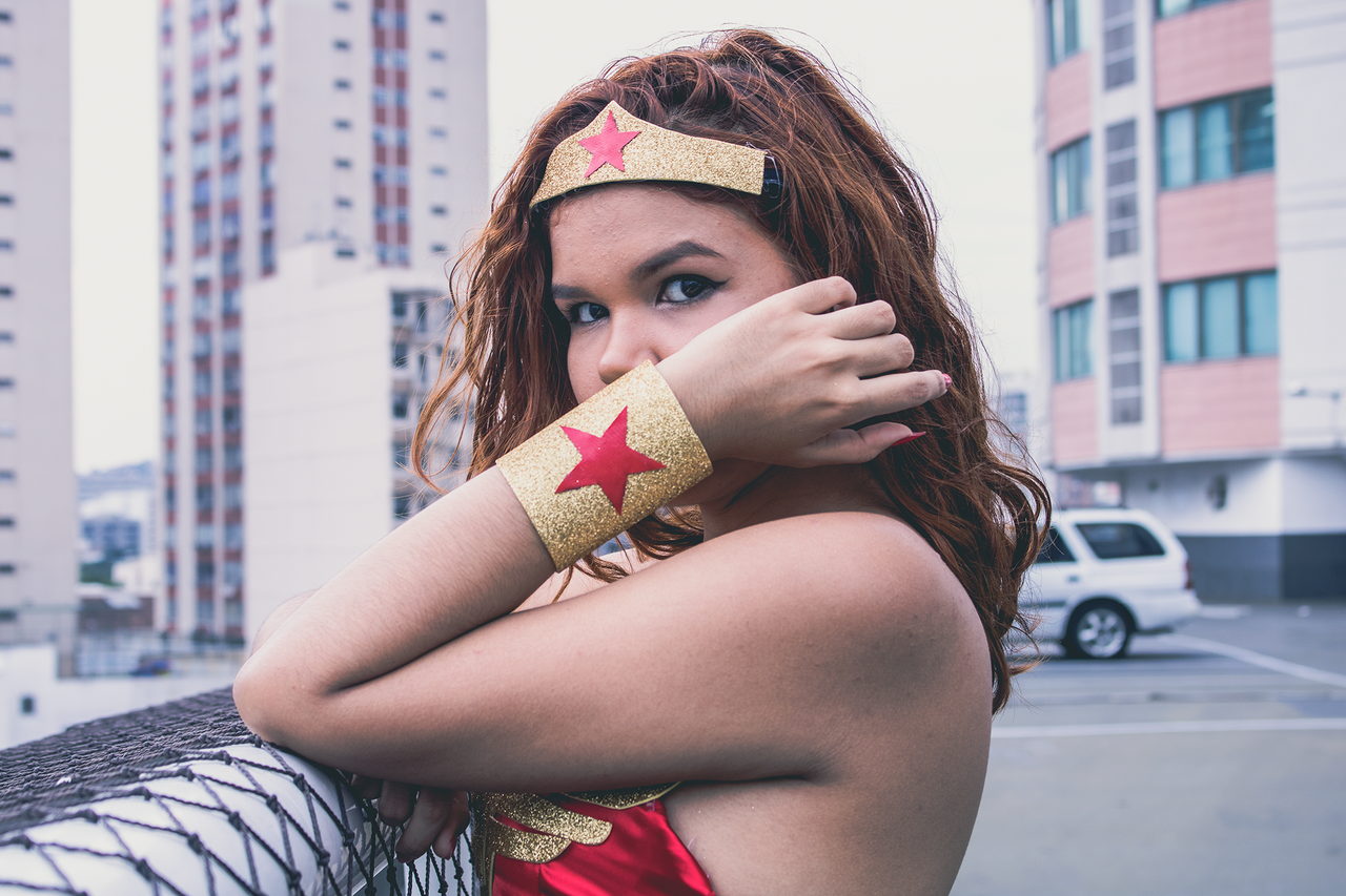 fantasia de mulher maravilha, cosplay de mulher maravilha, ensaio mulher maravilha, rio de janeiro, ensaio de aniversário mulher maravilha fantasia de mulher maravilha, cosplay de mulher maravilha, ensaio mulher maravilha, rio de janeiro, ensaio de aniversário mulher maravilha
