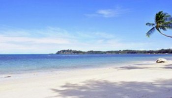 Pantai Pasir Putih Pangkal Babu