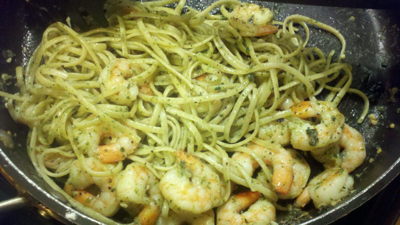 Tracy's Tasty Treats Garlic (Pesto) Shrimp Linguine