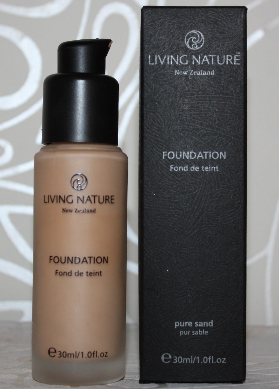 BEAUTY KISS A Living Nature Foundation Mineral Makeup review
