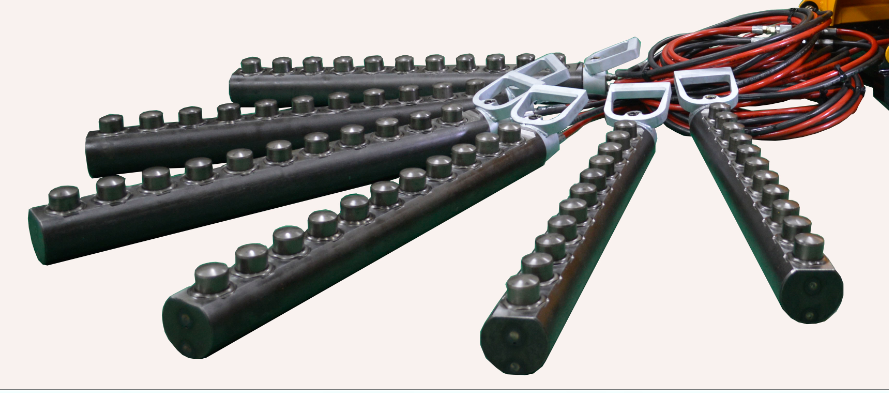 Drill & Split Rocks !: Wedges and Feathers versus Piston Rock splitters