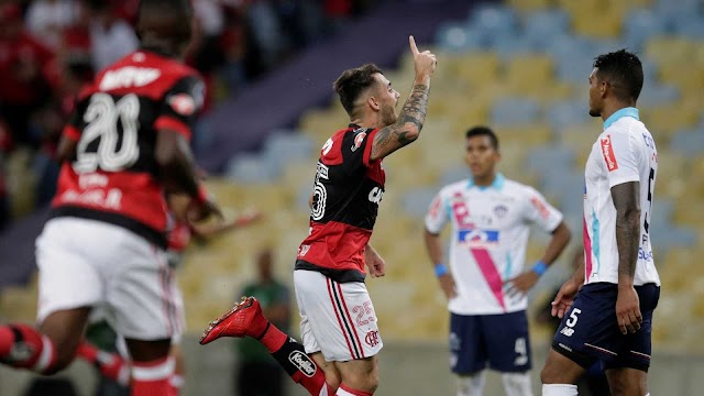 Após vaias, Flamengo consegue virada contra o Junior Barranquila