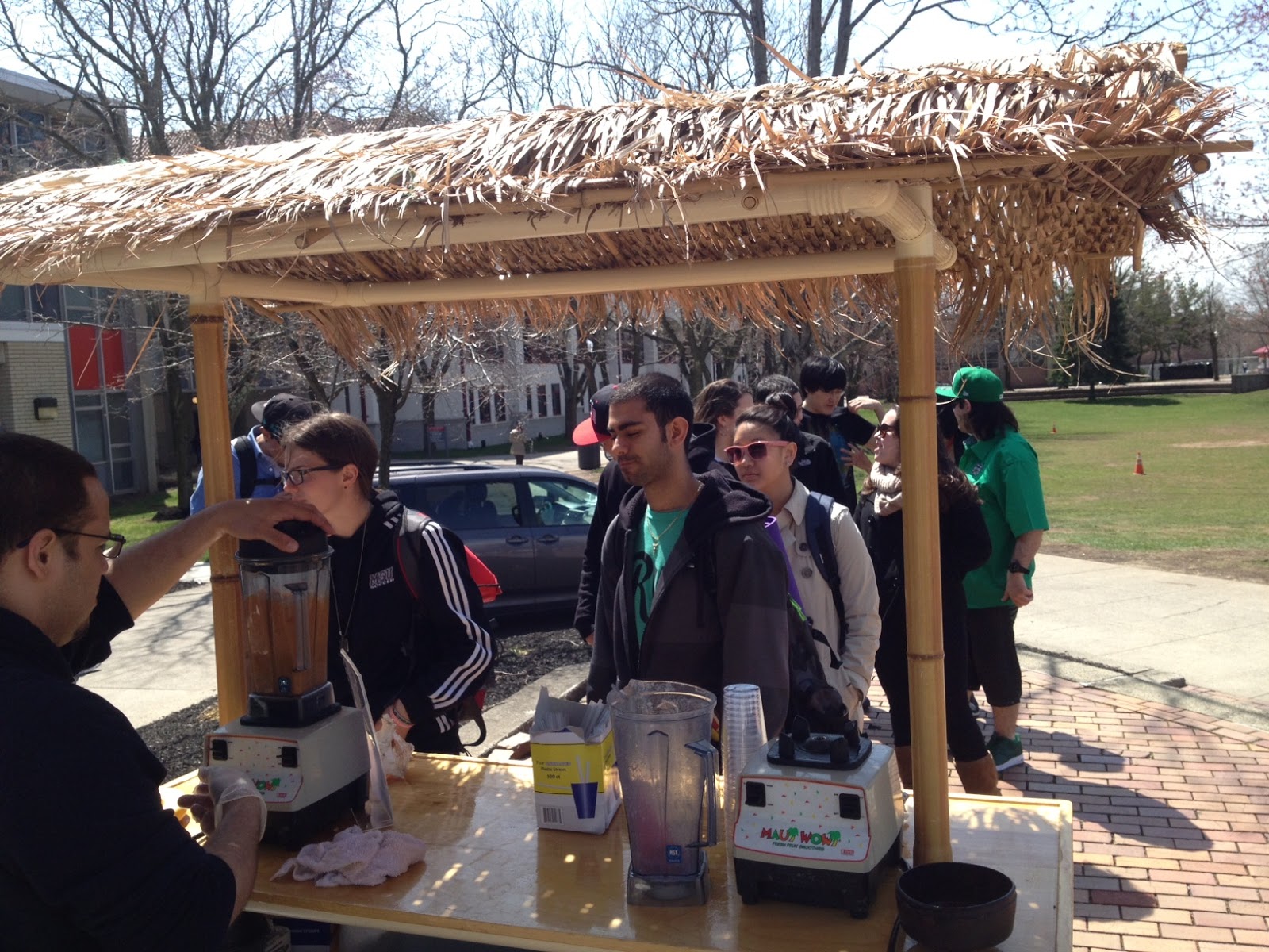 Maui Wowi Hawaiian Coffees & Smoothies: Spring Week at Montclair State