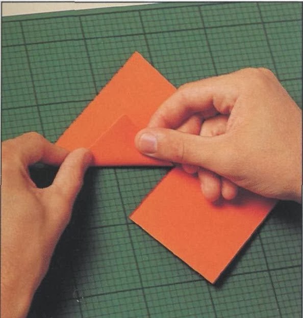 Paper Crafting: Pop-up Book : Angle of crease