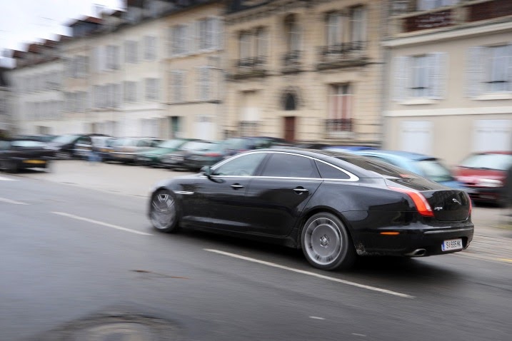 Jaguar XJ 351 r20