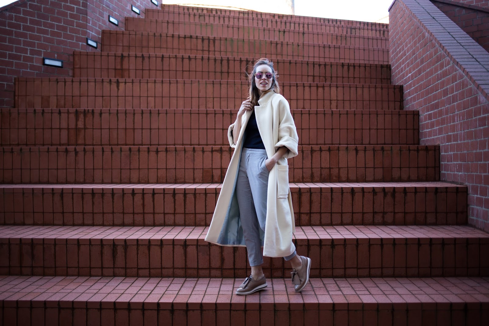 WHY YOU NEED A WHITE COAT FOR SPRING Kristjaana