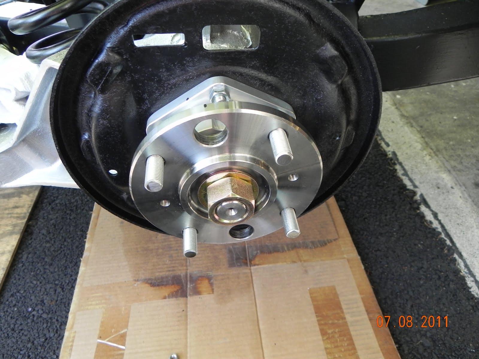 Tripp's TR6 Rear Axle / Hub Upgrade and Rear Brake Installation