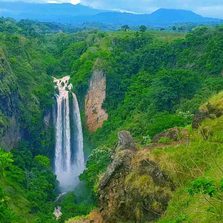 Pesona Air Terjun Tama'lulua, Si Air Terjun Cantik Asal Sulawesi