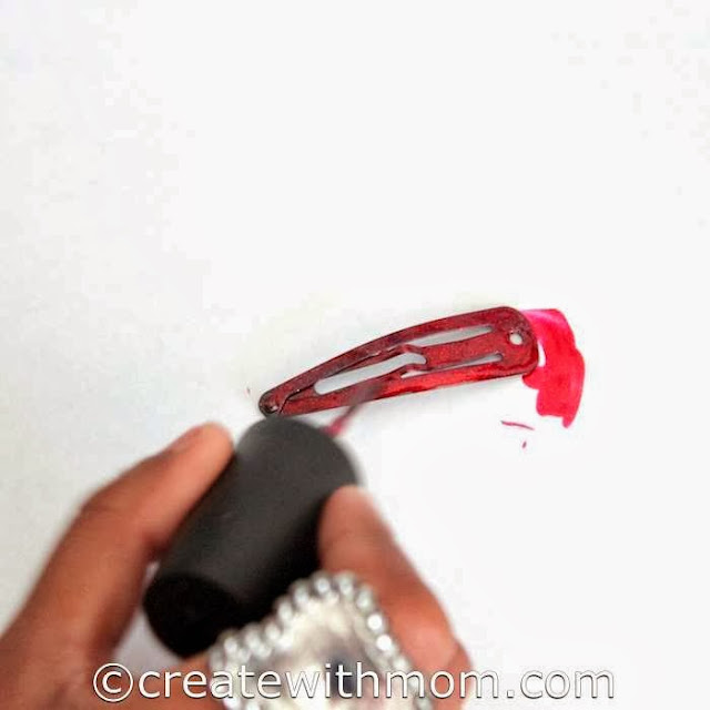Upcycling Hair Clips with nail polish